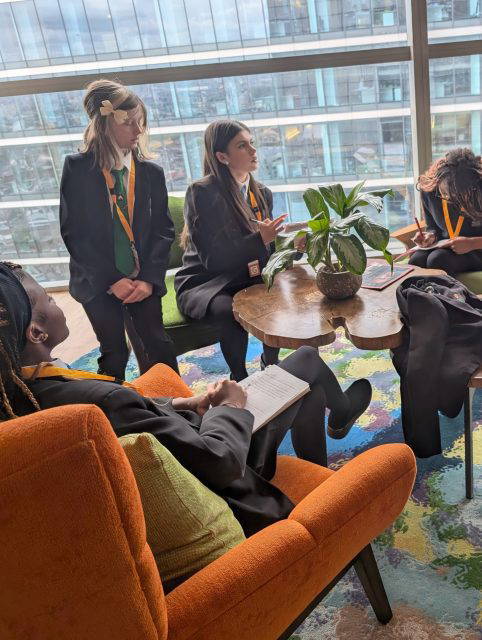Our Debate Maters have been in London today for the final. We hope it is going well! @DebateMate
#HollyLodgeLife #ExpectToAchieve