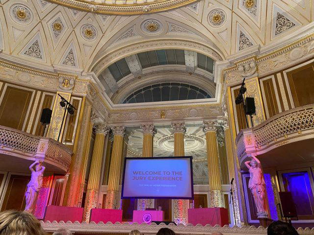A few lucky A-Level English students enjoyed an excellent immersive ‘Jury Experience’ about Frankenstein on Saturday. The venue was in the iconic concert room in St George’s Hall!
#HollyLodgeLife #ExpectToAchieve