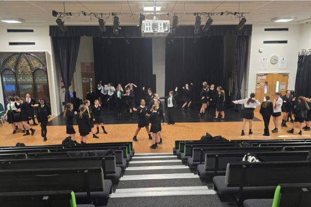 We have been so impressed with the turnout at Drama Club this week! It’ll be taking a break next week due to Wellbeing Week but will restart the week after on Wednesday 7th October after school. 🎭
#HollyLodgeLife #ExpectToAchieve